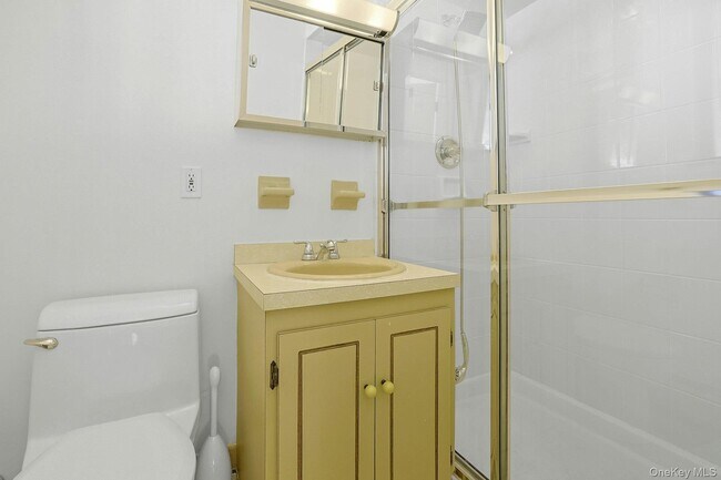 Building Photo - 4 Sassi Dr