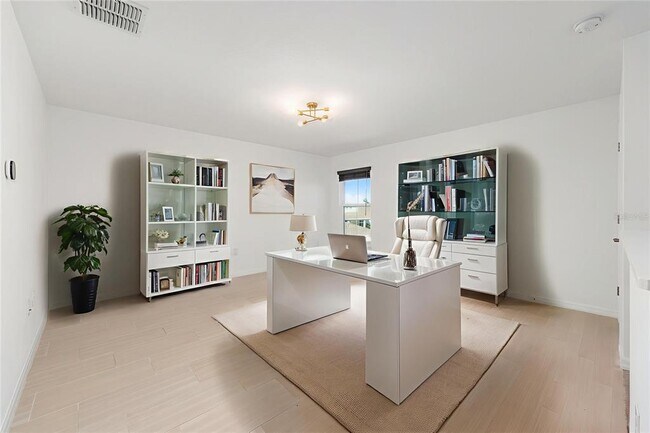 Building Photo - 6366 SW 77th Ave