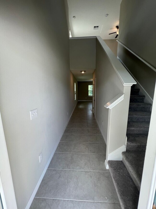 Building Photo - 12032 Miracle Mile Dr- Timber Creek