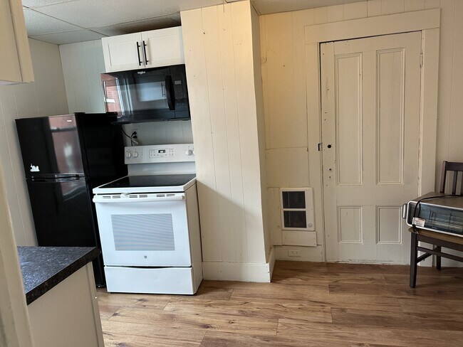 Building Photo - 15 LLC-60 Brinkerhoff St.