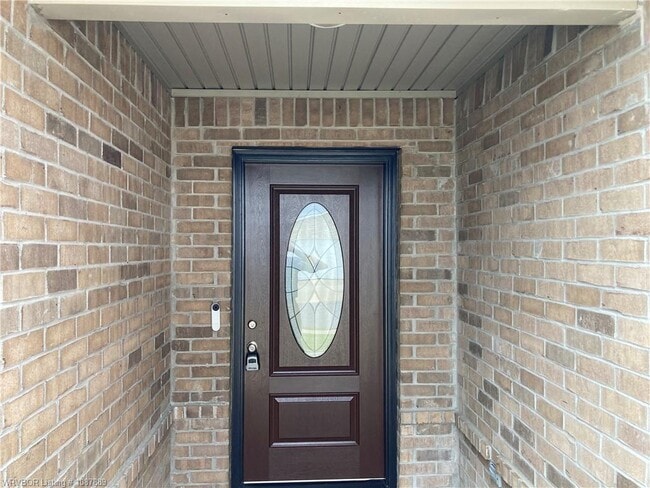 Building Photo - 8004 Dogwood Dr