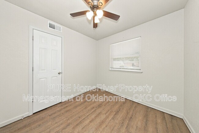 Building Photo - 2721 SE 49th St