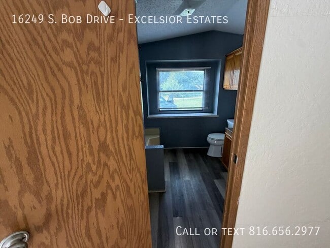 Building Photo - 16249 Bob Dr