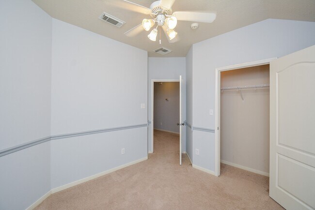 Building Photo - 3807 Belmont Turn