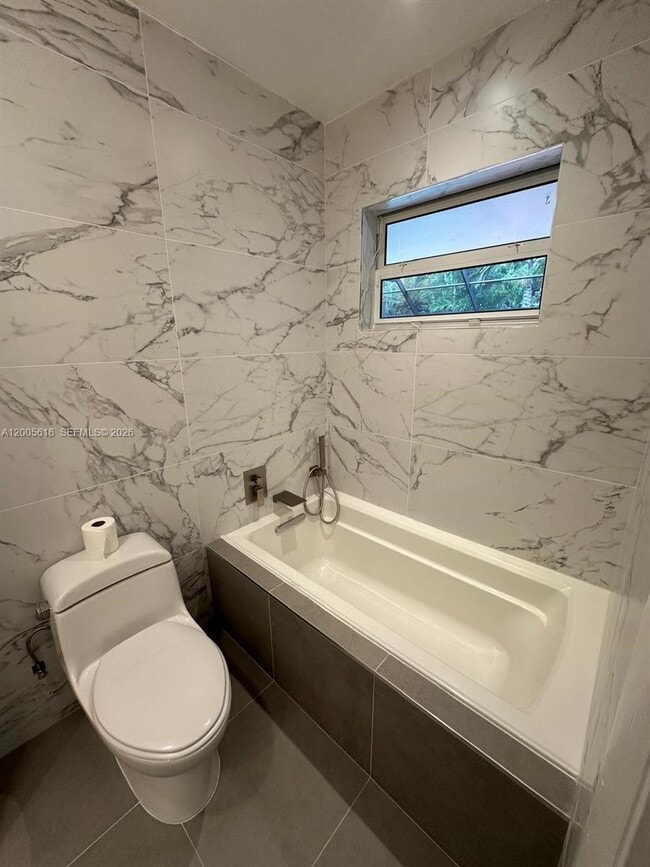 Building Photo - 7625 SW 180th Terrace