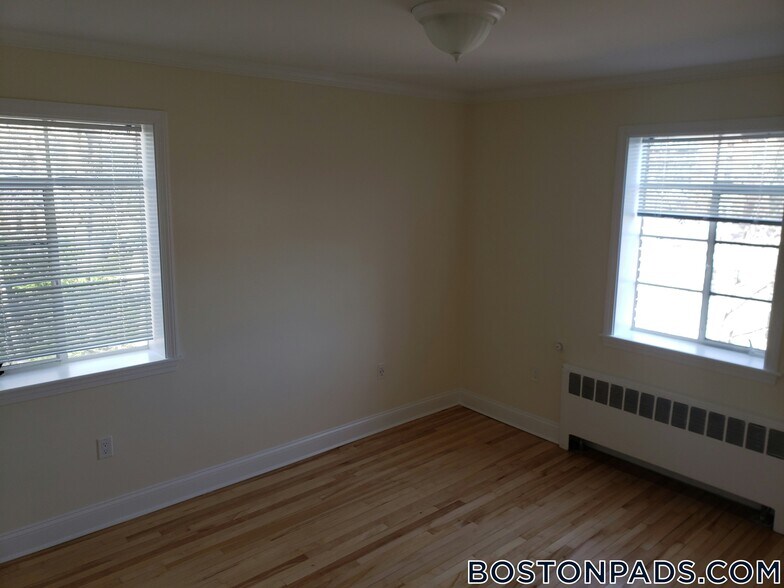 Building Photo - 80 St Paul St