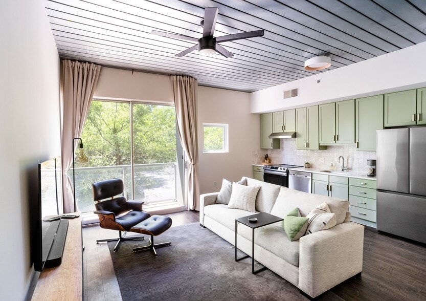 Building Photo - 620 Glen Iris Dr NE