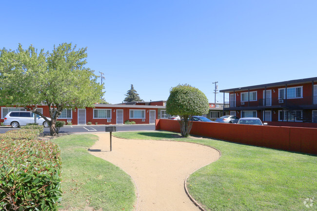 Building Photo - Delta Court Apts