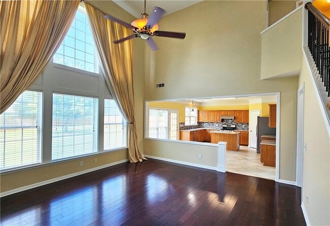Building Photo - 1215 Clandon Pl