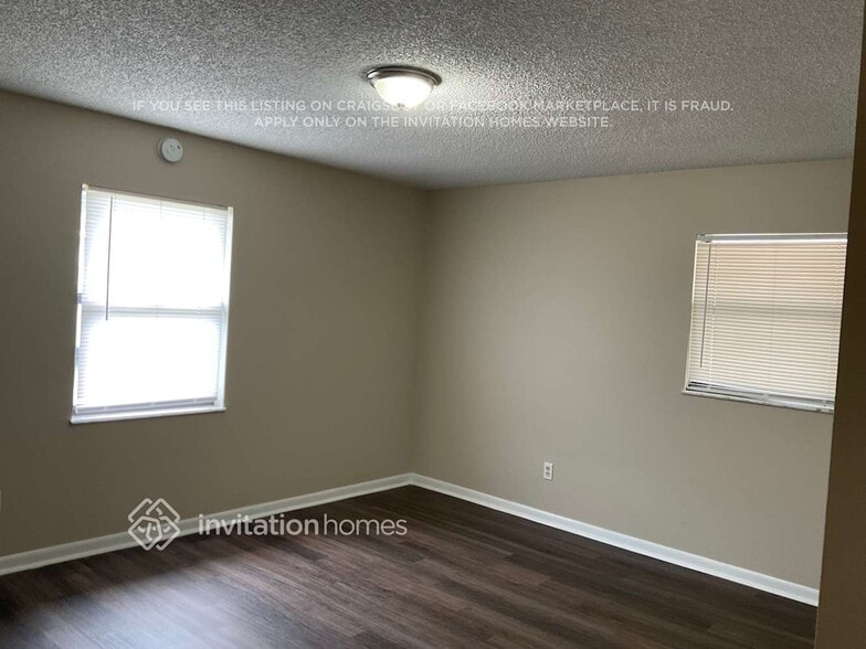Building Photo - 1881 N Lake Eloise Dr