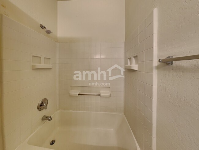 Building Photo - 16523 N 168th Ave