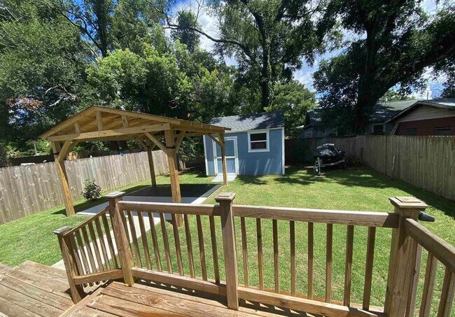 Building Photo - 1106 W Gregory St