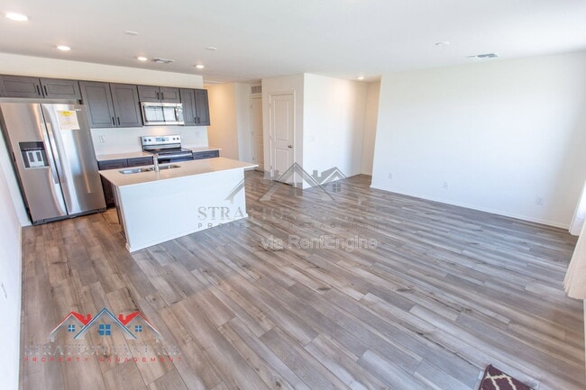 Building Photo - 1474 W Inca Dr