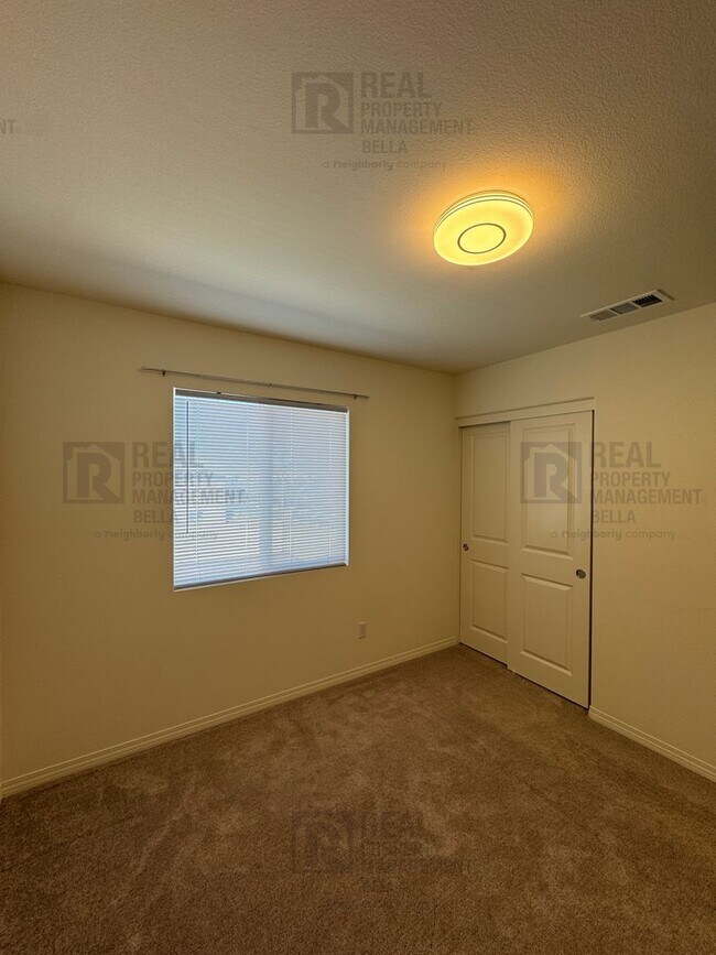 Building Photo - Spacious Corner Lot Home in Desirable Winchester Community – 4 bed + Large Backyard+ Solar!