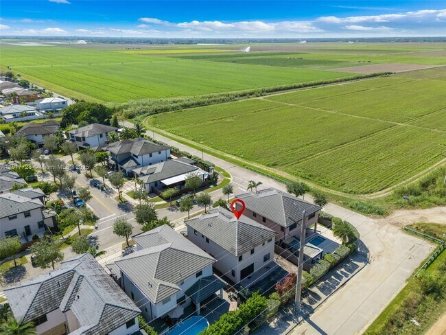 Building Photo - 16175 SW 136th Terrace