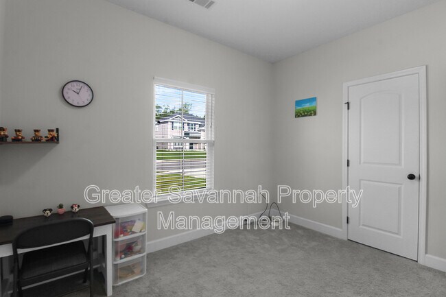Building Photo - 208 Alyssa Ave