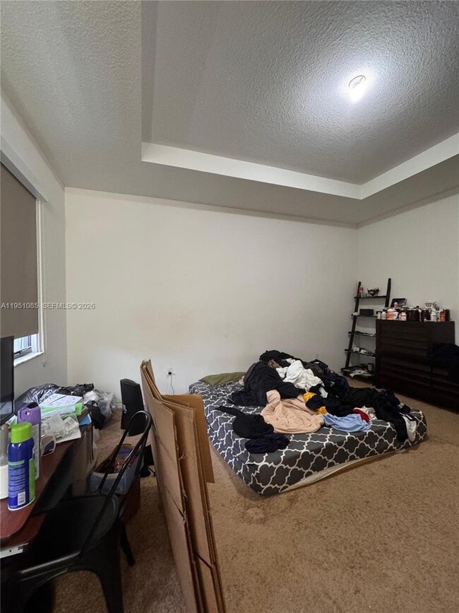 Building Photo - 772 NE 191st Ter