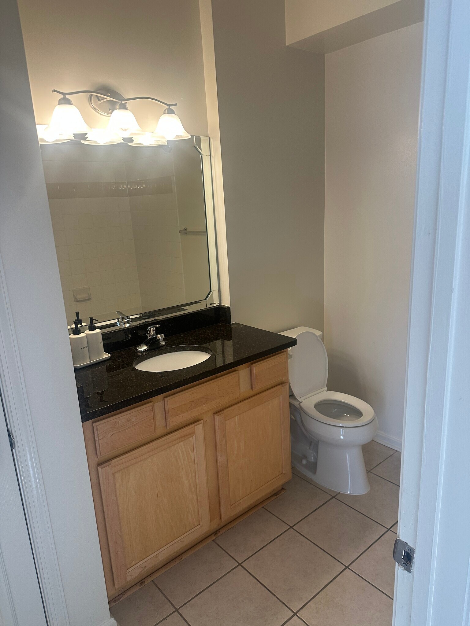 2nd BR & Guest BR. Seperate entrances - 4860 Eisenhower Ave