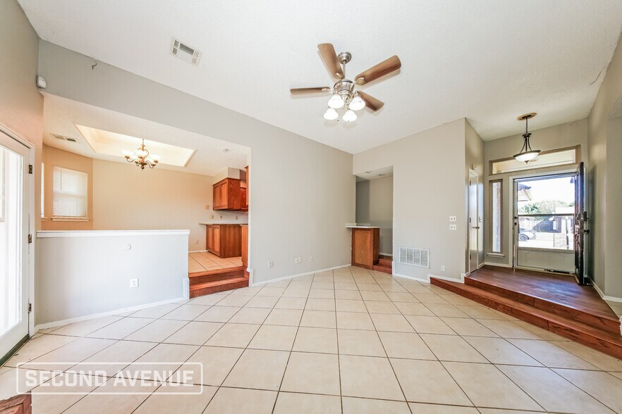 Building Photo - 1200 SW 133rd Pl