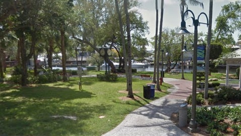 Building Photo - 247 SW 3rd Ave