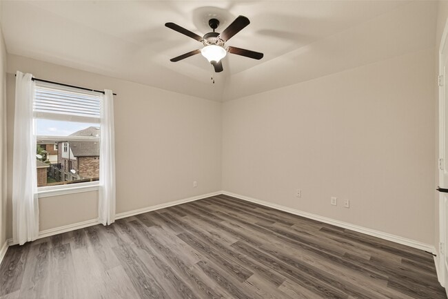 Building Photo - 8003 Grove Sky Ct