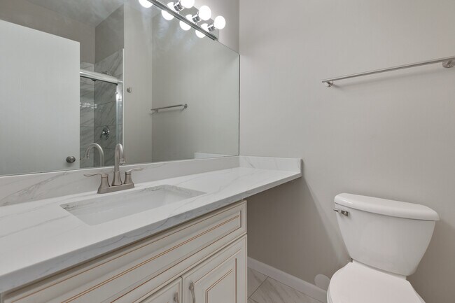 Building Photo - 1505 Mercury Dr