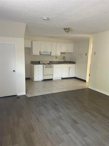 Building Photo - 555-559-559 35th St