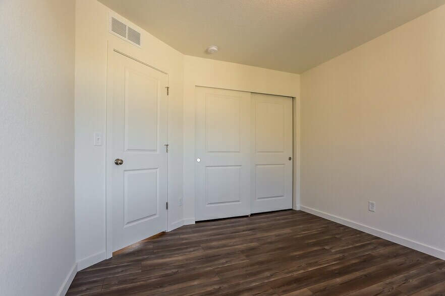 Building Photo - 4673 N Tower Dr