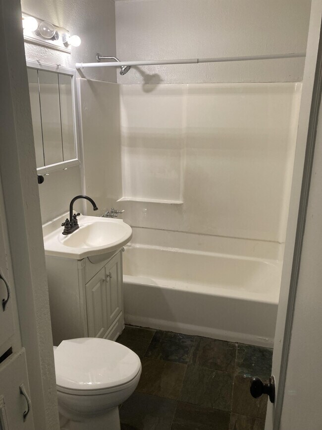 Building Photo - 2555 S Linley Ct