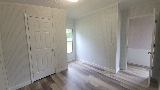 Building Photo - " 2-Bed, 2-Bath Mobile Home Retreat in Tan...