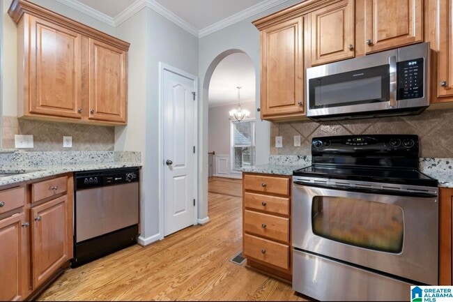 Building Photo - 504 Rolling Hills Dr