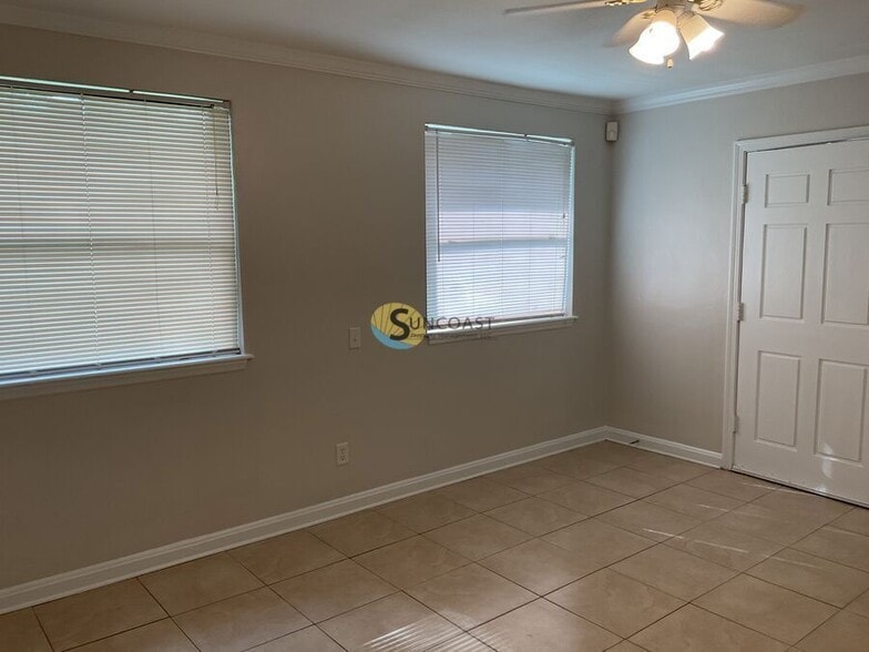 Building Photo - 3721 Colebrooke Dr