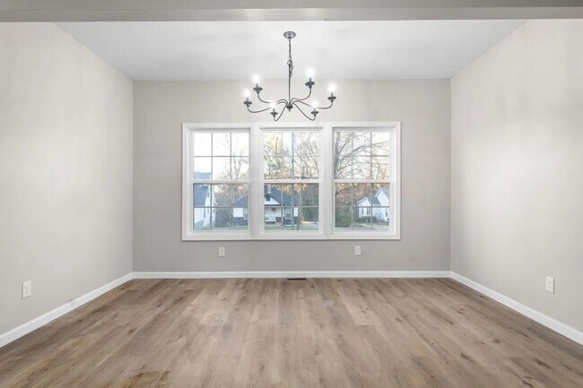 Building Photo - 828 Gracey Ave