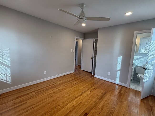 Building Photo - Three Bedroom Two Bath Home in Ridgeview/Parham & Ridge Area. Available in August!