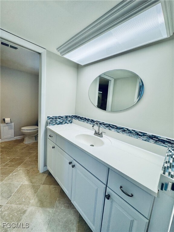 Building Photo - 2711 First St