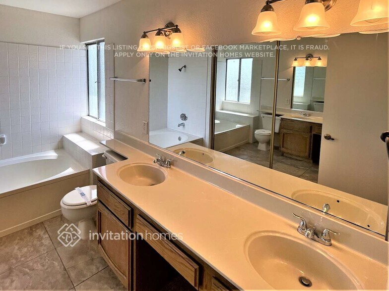 Building Photo - 6 Vidmar Ct