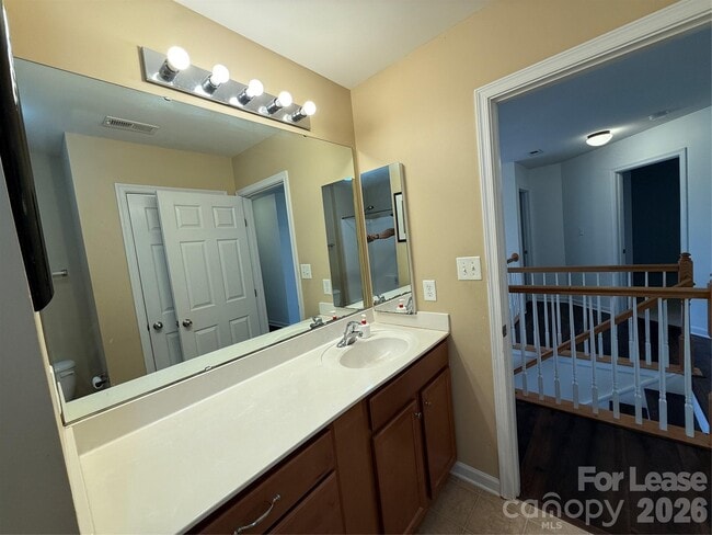 Building Photo - 15622 Troubadour Ln