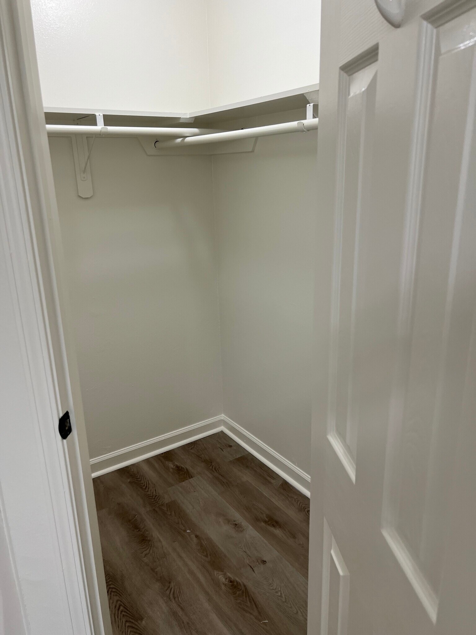 Master Bath Closet #2 - 9417 Lockhart Rd