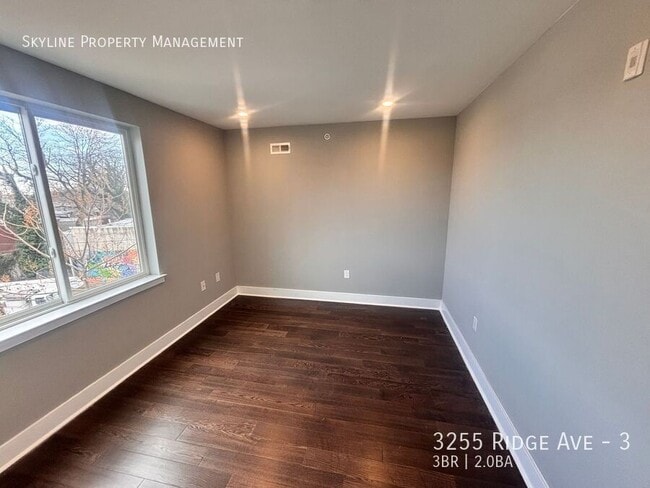 Building Photo - 3255 Ridge Ave