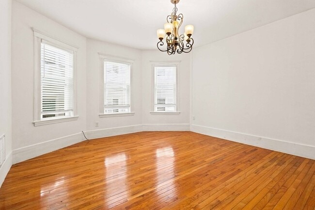 Building Photo - 15 Fairmount St