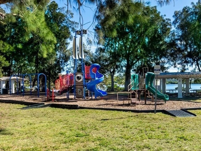 Building Photo - 103 W Park St