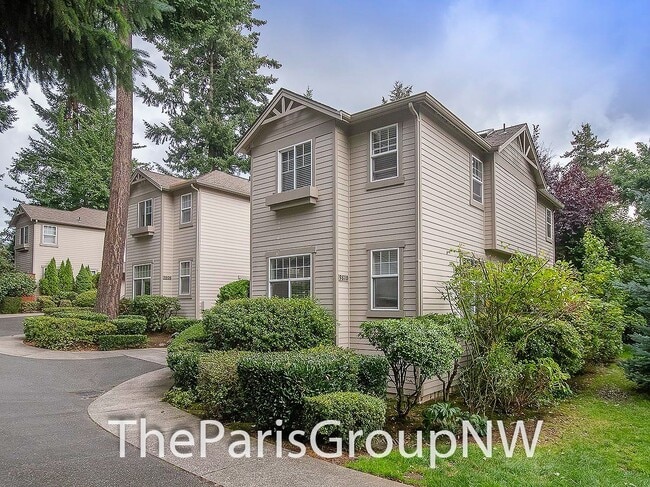 Building Photo - Exceptional Kirkland TH – Gorgeous Upgrade...