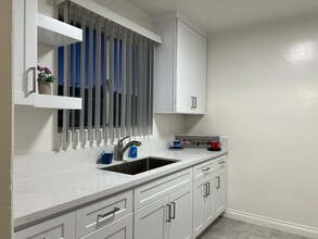 Building Photo - 4475 Murietta Ave