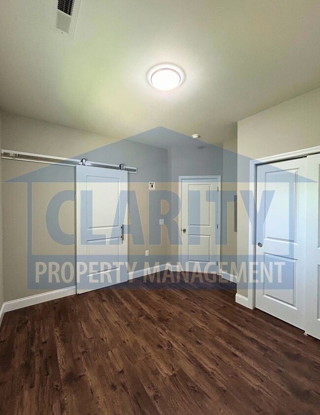 Building Photo - Newly Constructed Townhome!