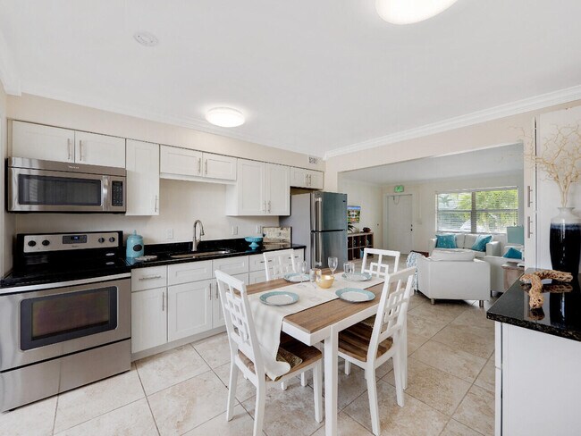 Building Photo - 1236 Beach Rd