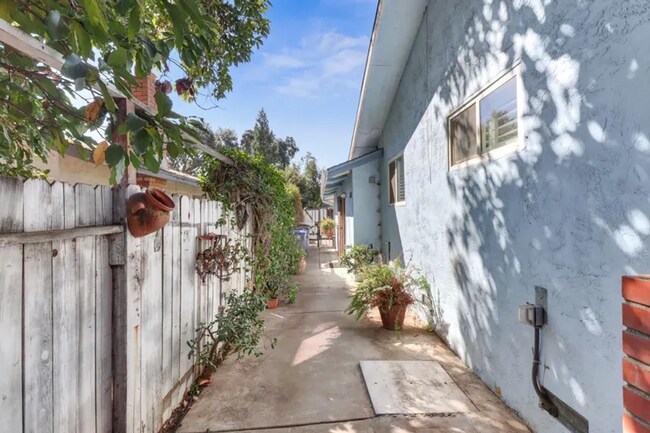 Building Photo - Charming 3 bed 1 bath home in Davis