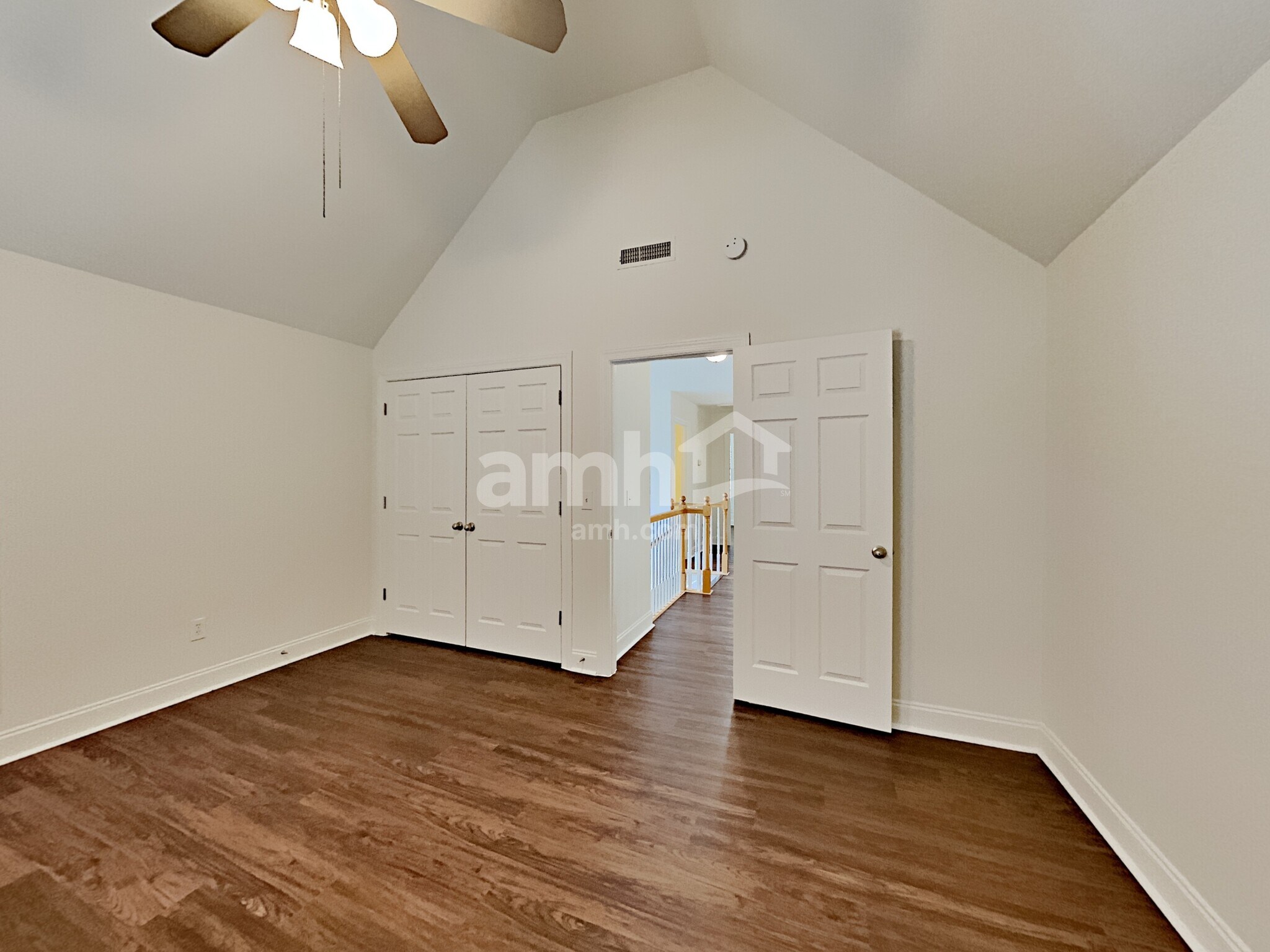 Building Photo - 5125 Macarthur Ave