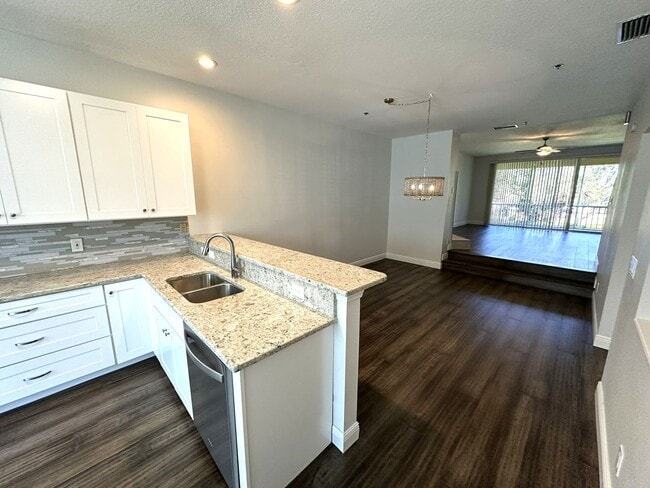 Building Photo - TIERRA VERDE - Updated Unfurn. Annual - 3 BR/3.5 BA, 2 CG Tandem Garage