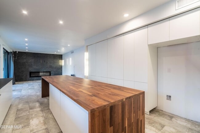 Building Photo - 1029 Calle Parque Dr