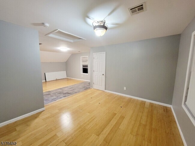 Building Photo - 43 Harding Terrace